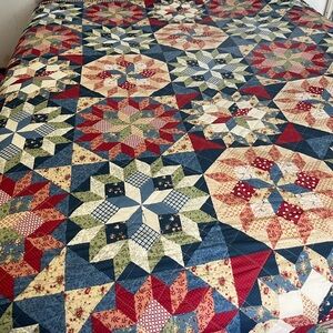 Mainstays Patchwork Quilt with Multicolor Star Pattern